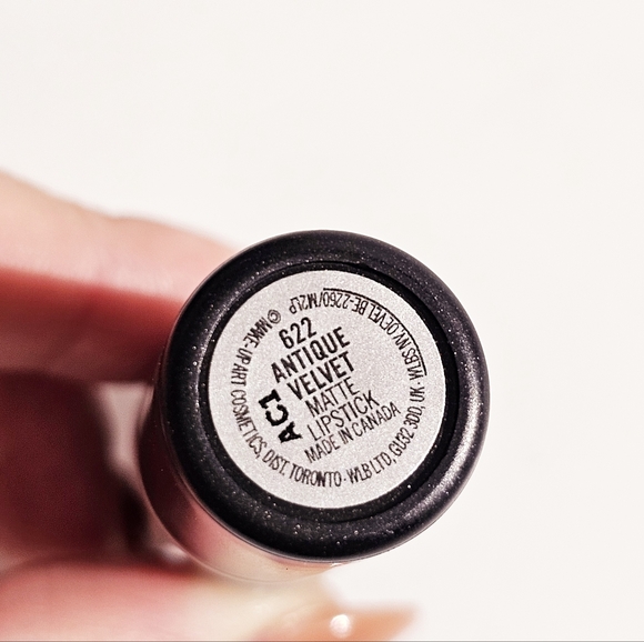 Mac Matte Lipstick #622 Antique Velvet New - Picture 3 of 3